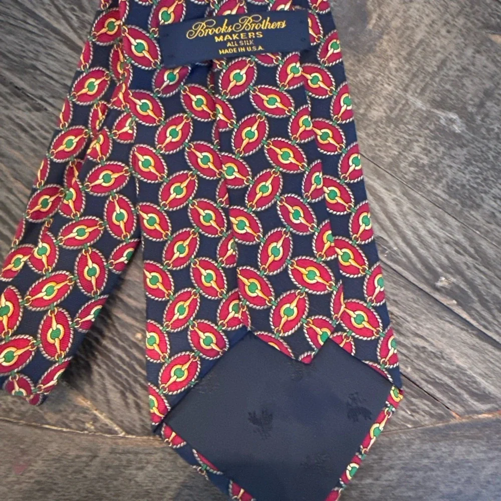 Brooks Brothers Makers Neck Tie Pure Silk Made in USA geo link pattern